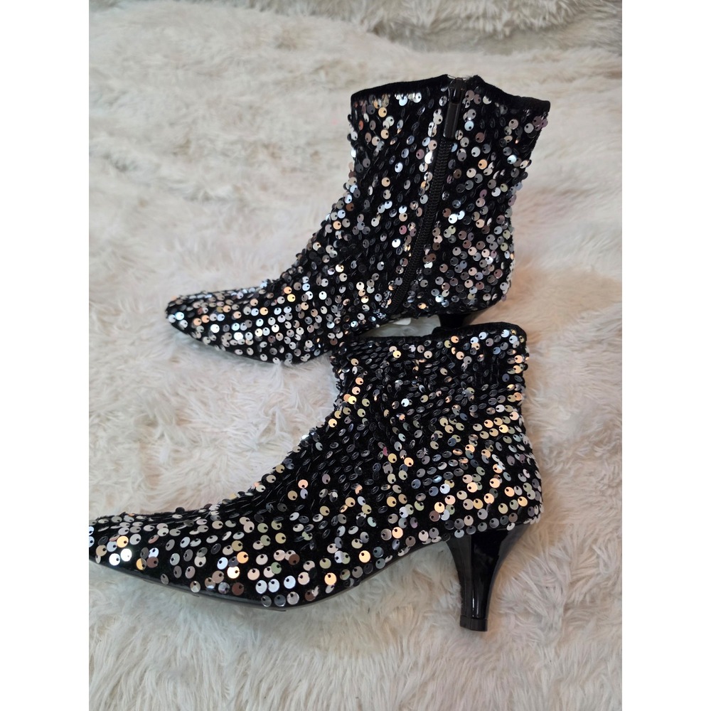 NIB Impo Naja Sequin Stretch Ankle Booties – Black/Silver – Size 6M